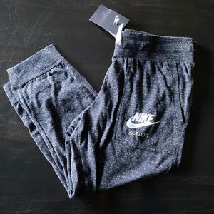 Nike vintage Capri